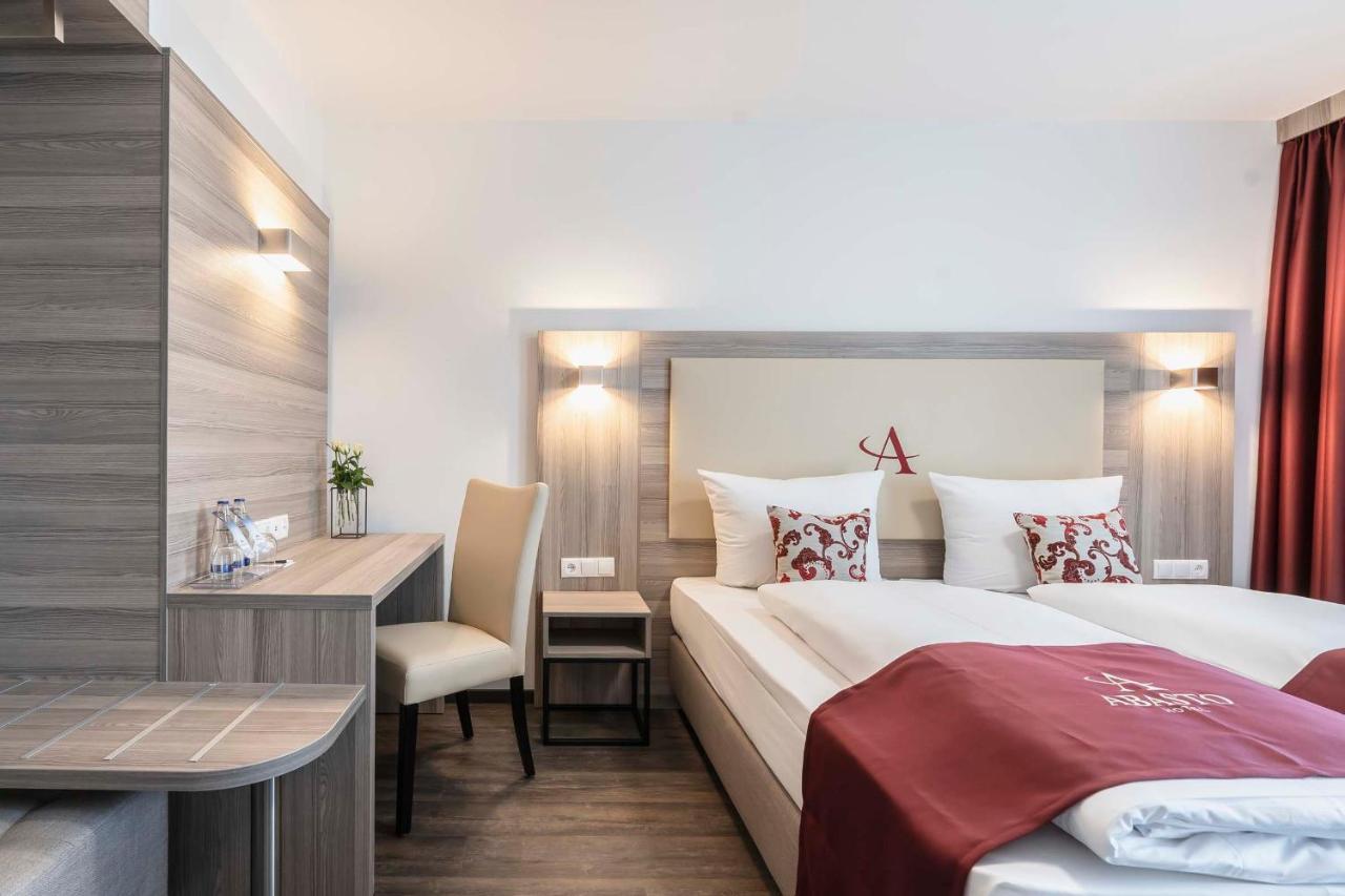 Abasto Hotel Muenchen Feldmoching Экстерьер фото