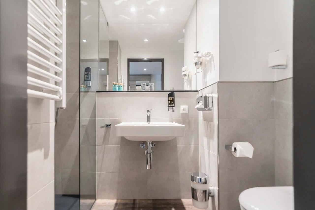 Abasto Hotel Muenchen Feldmoching Экстерьер фото